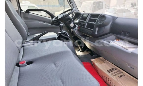 Acheter Import Utilitaire Hino 300 Series Blanc à Import - Dubai, Zambie Acheter Import Utilitaire Hino 300 Series Blanc à Import - Dubai, Zambie