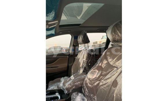 Buy Import Hyundai Santa Fe White Car in Import - Dubai in Zambia Buy Import Hyundai Santa Fe White Car in Import - Dubai in Zambia