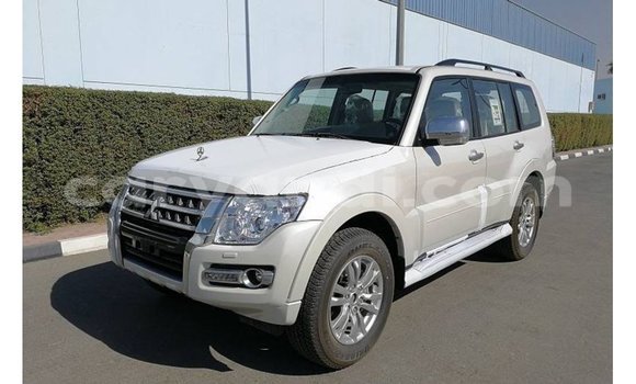 Buy Import Mitsubishi Pajero White Car in Import - Dubai in Zambia Buy Import Mitsubishi Pajero White Car in Import - Dubai in Zambia