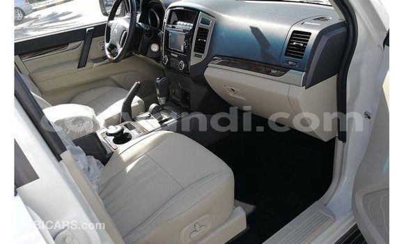 Buy Import Mitsubishi Pajero White Car in Import - Dubai in Zambia Buy Import Mitsubishi Pajero White Car in Import - Dubai in Zambia