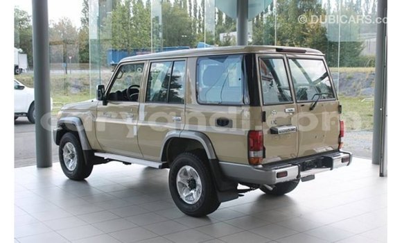 Buy Import Toyota Land Cruiser Beige Car in Import - Dubai in Zambia Buy Import Toyota Land Cruiser Beige Car in Import - Dubai in Zambia