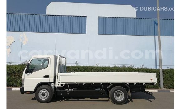 Acheter Import Utilitaire Mitsubishi Canter Blanc à Import - Dubai, Zambie Acheter Import Utilitaire Mitsubishi Canter Blanc à Import - Dubai, Zambie