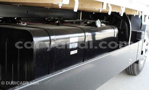 Acheter Import Utilitaire Mitsubishi Canter Blanc à Import - Dubai, Zambie Acheter Import Utilitaire Mitsubishi Canter Blanc à Import - Dubai, Zambie