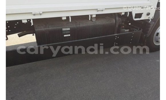 Acheter Import Utilitaire Mitsubishi Canter Blanc à Import - Dubai, Zambie Acheter Import Utilitaire Mitsubishi Canter Blanc à Import - Dubai, Zambie