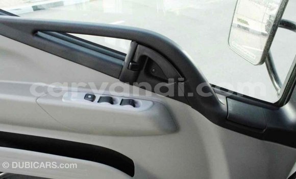 Acheter Import Utilitaire Mitsubishi Canter Blanc à Import - Dubai, Zambie Acheter Import Utilitaire Mitsubishi Canter Blanc à Import - Dubai, Zambie