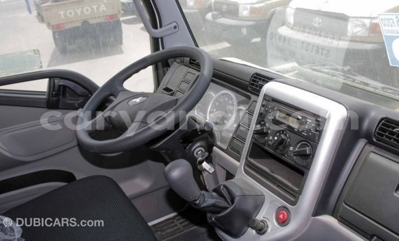 Buy Import Mitsubishi Canter White Truck in Import - Dubai in Zambia Buy Import Mitsubishi Canter White Truck in Import - Dubai in Zambia