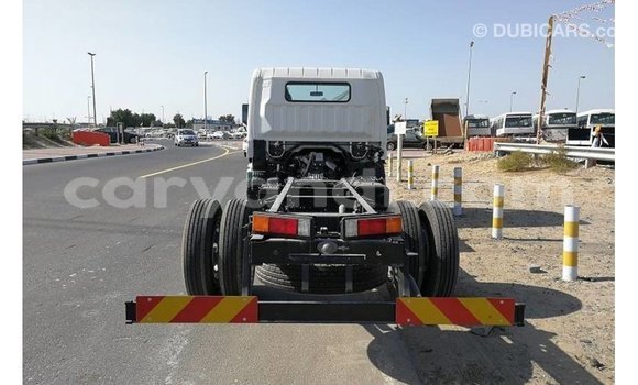 Buy Import Mitsubishi Canter White Truck in Import - Dubai in Zambia Buy Import Mitsubishi Canter White Truck in Import - Dubai in Zambia