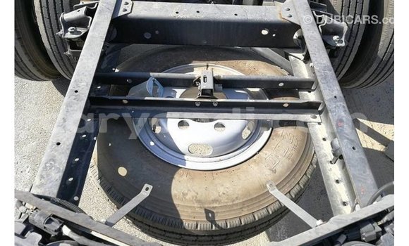 Buy Import Mitsubishi Canter White Truck in Import - Dubai in Zambia Buy Import Mitsubishi Canter White Truck in Import - Dubai in Zambia