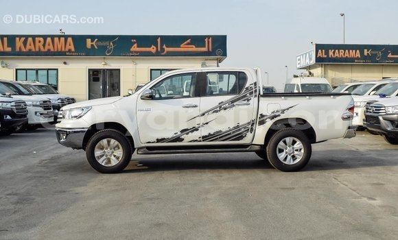 Acheter Import Voiture Toyota Hilux Blanc à Import - Dubai, Zambie Acheter Import Voiture Toyota Hilux Blanc à Import - Dubai, Zambie