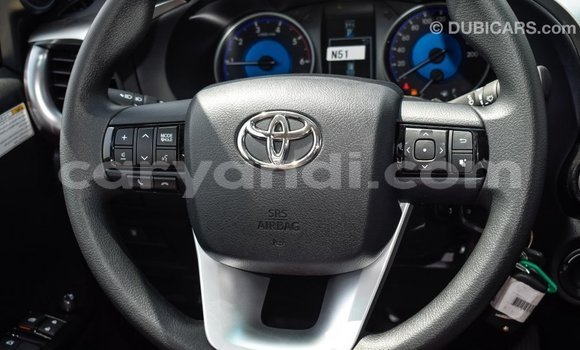 Acheter Import Voiture Toyota Hilux Noir à Import - Dubai, Zambie Acheter Import Voiture Toyota Hilux Noir à Import - Dubai, Zambie