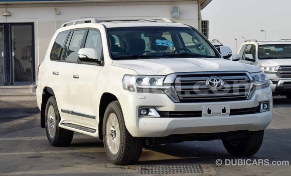 Acheter Import Voiture Toyota Land Cruiser Blanc à Import - Dubai, Zambie Acheter Import Voiture Toyota Land Cruiser Blanc à Import - Dubai, Zambie