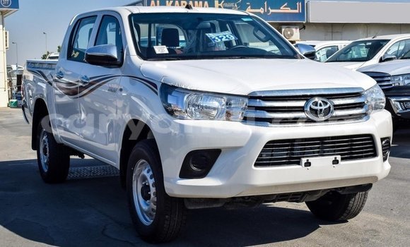 Acheter Import Voiture Toyota Hilux Blanc à Import - Dubai, Zambie Acheter Import Voiture Toyota Hilux Blanc à Import - Dubai, Zambie