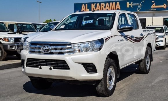 Acheter Import Voiture Toyota Hilux Blanc à Import - Dubai, Zambie Acheter Import Voiture Toyota Hilux Blanc à Import - Dubai, Zambie