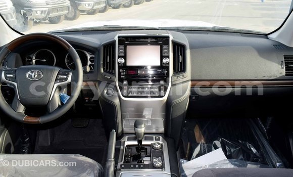 Acheter Import Voiture Toyota Land Cruiser Noir à Import - Dubai, Zambie Acheter Import Voiture Toyota Land Cruiser Noir à Import - Dubai, Zambie