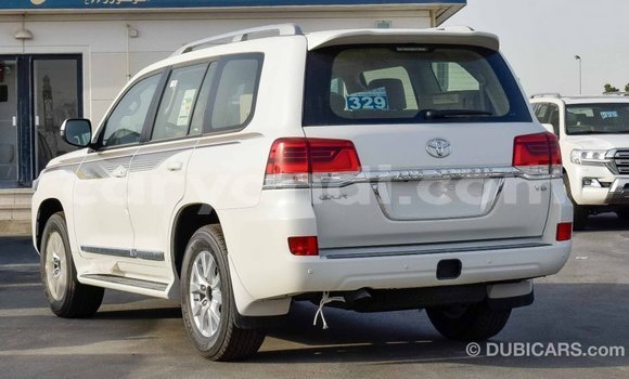 Acheter Import Voiture Toyota Land Cruiser Blanc à Import - Dubai, Zambie Acheter Import Voiture Toyota Land Cruiser Blanc à Import - Dubai, Zambie