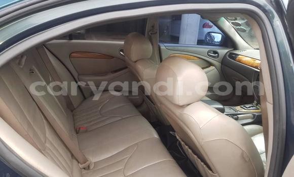 Tenga Tsaru Jaguar S–Type Girinhi Mota in Lusaka in Zambia Tenga Tsaru Jaguar S–Type Girinhi Mota in Lusaka in Zambia