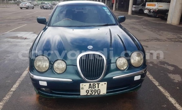 Tenga Tsaru Jaguar S–Type Girinhi Mota in Lusaka in Zambia Tenga Tsaru Jaguar S–Type Girinhi Mota in Lusaka in Zambia