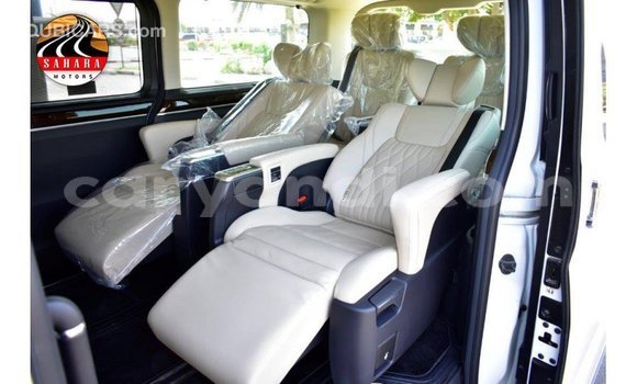 Buy Import Toyota Granvia White Car in Import - Dubai in Zambia Buy Import Toyota Granvia White Car in Import - Dubai in Zambia