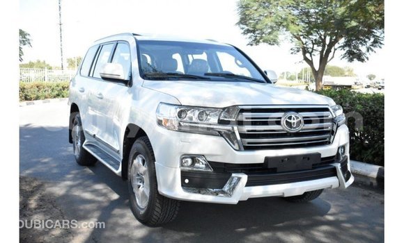 Buy Import Toyota Land Cruiser White Car in Import - Dubai in Zambia Buy Import Toyota Land Cruiser White Car in Import - Dubai in Zambia
