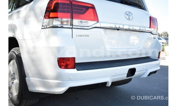 Buy Import Toyota Land Cruiser White Car in Import - Dubai in Zambia Buy Import Toyota Land Cruiser White Car in Import - Dubai in Zambia