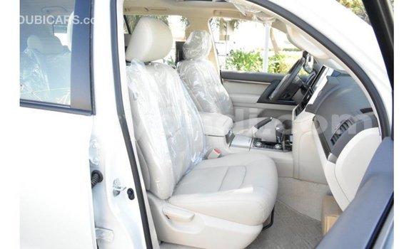 Buy Import Toyota Land Cruiser White Car in Import - Dubai in Zambia Buy Import Toyota Land Cruiser White Car in Import - Dubai in Zambia
