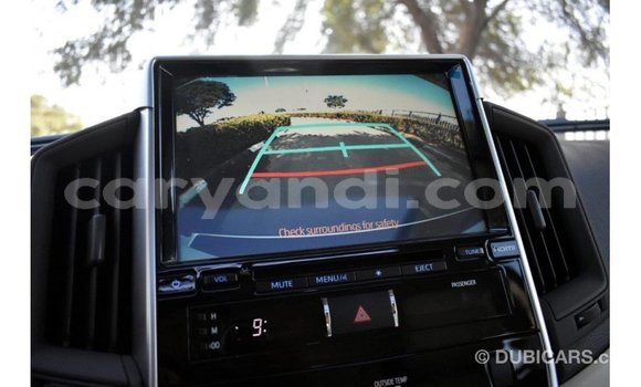Buy Import Toyota Land Cruiser White Car in Import - Dubai in Zambia Buy Import Toyota Land Cruiser White Car in Import - Dubai in Zambia