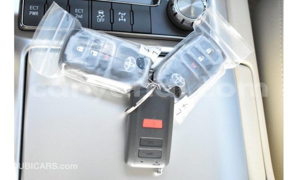 Buy Import Toyota Land Cruiser White Car in Import - Dubai in Zambia Buy Import Toyota Land Cruiser White Car in Import - Dubai in Zambia
