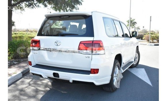Buy Import Toyota Land Cruiser White Car in Import - Dubai in Zambia Buy Import Toyota Land Cruiser White Car in Import - Dubai in Zambia