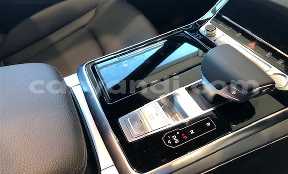 Nunua Ilio tumika Audi Q8 Nyeupe Gari ndani ya Livingstone nchini Zambia Nunua Ilio tumika Audi Q8 Nyeupe Gari ndani ya Livingstone nchini Zambia