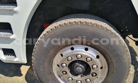 Acheter Occasion Utilitaire Caterpillar 120 Blanc à Lusaka, Zambie Acheter Occasion Utilitaire Caterpillar 120 Blanc à Lusaka, Zambie