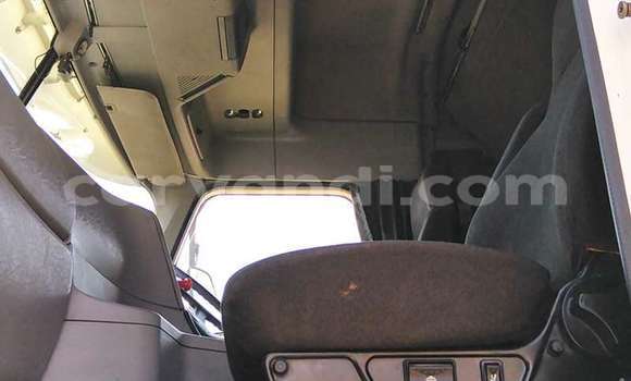 Acheter Occasion Utilitaire Caterpillar 120 Blanc à Lusaka, Zambie Acheter Occasion Utilitaire Caterpillar 120 Blanc à Lusaka, Zambie