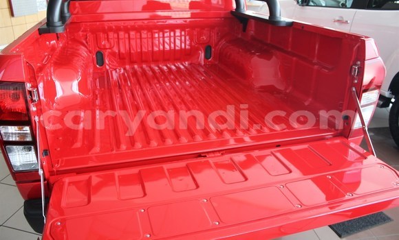 Acheter Occasion Voiture Isuzu KB Rouge à Chingola, Zambie Acheter Occasion Voiture Isuzu KB Rouge à Chingola, Zambie