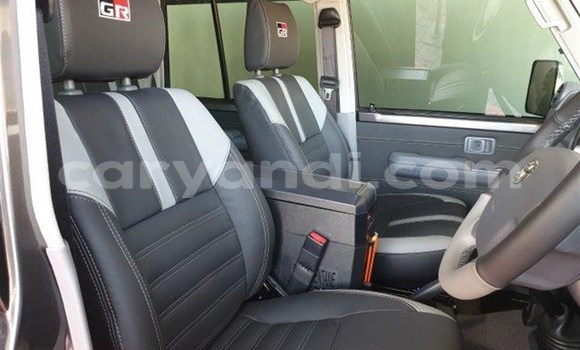 Nunua Ilio tumika Toyota Land Cruiser Nyingine Gari ndani ya Chilanga nchini Lusaka Nunua Ilio tumika Toyota Land Cruiser Nyingine Gari ndani ya Chilanga nchini Lusaka