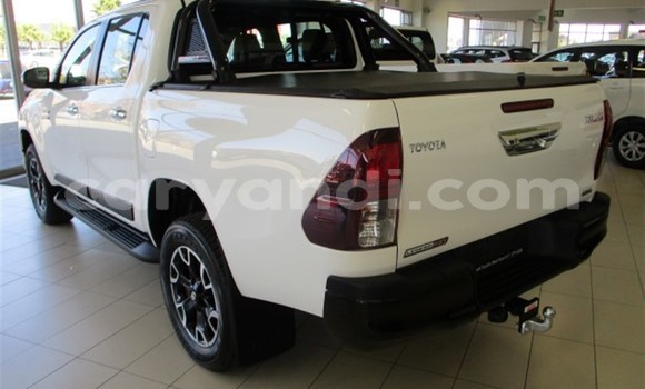 Tenga Tsaru Toyota Hilux Chena Mota in Lusaka in Zambia Tenga Tsaru Toyota Hilux Chena Mota in Lusaka in Zambia