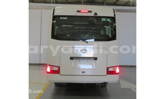 Acheter Import Voiture Toyota Coaster Blanc à Import - Dubai, Zambie Acheter Import Voiture Toyota Coaster Blanc à Import - Dubai, Zambie