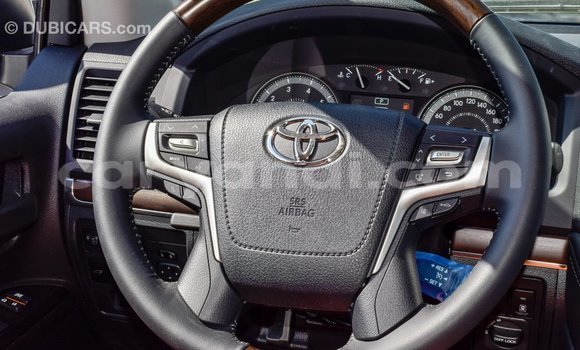 Buy Import Toyota Land Cruiser White Car in Import - Dubai in Zambia Buy Import Toyota Land Cruiser White Car in Import - Dubai in Zambia