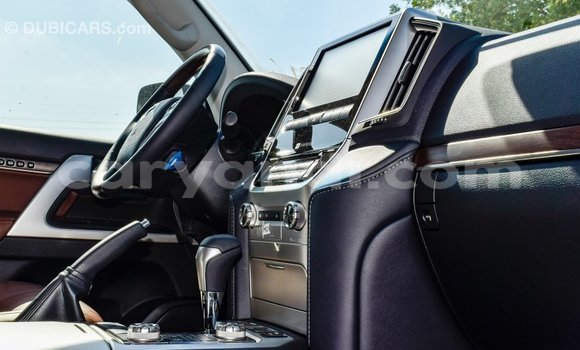 Acheter Import Voiture Toyota Land Cruiser Noir à Import - Dubai, Zambie Acheter Import Voiture Toyota Land Cruiser Noir à Import - Dubai, Zambie