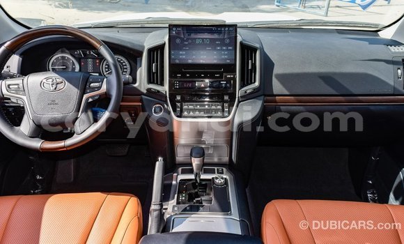 Buy Import Toyota Land Cruiser White Car in Import - Dubai in Zambia Buy Import Toyota Land Cruiser White Car in Import - Dubai in Zambia