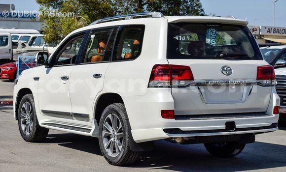 Buy Import Toyota Land Cruiser White Car in Import - Dubai in Zambia Buy Import Toyota Land Cruiser White Car in Import - Dubai in Zambia