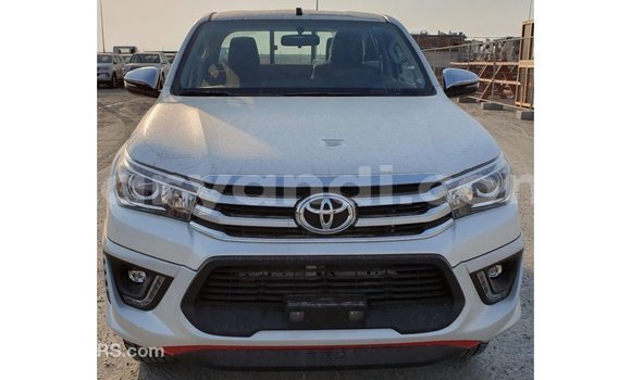 Acheter Import Voiture Toyota Hilux Blanc à Import - Dubai, Zambie Acheter Import Voiture Toyota Hilux Blanc à Import - Dubai, Zambie