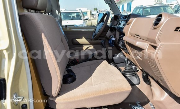 Acheter Import Voiture Toyota Land Cruiser Beige à Import - Dubai, Zambie Acheter Import Voiture Toyota Land Cruiser Beige à Import - Dubai, Zambie