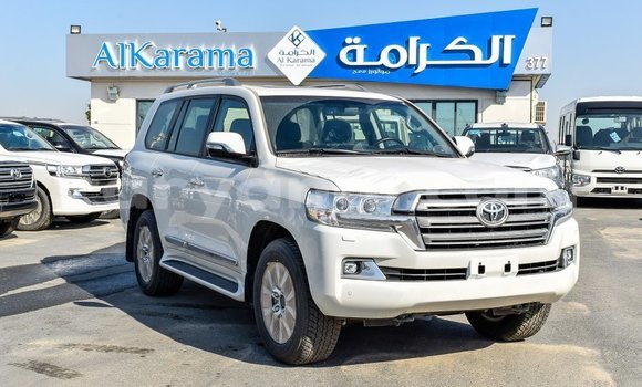 Acheter Import Voiture Toyota Land Cruiser Blanc à Import - Dubai, Zambie Acheter Import Voiture Toyota Land Cruiser Blanc à Import - Dubai, Zambie