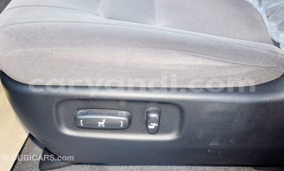 Acheter Import Voiture Toyota Land Cruiser Blanc à Import - Dubai, Zambie Acheter Import Voiture Toyota Land Cruiser Blanc à Import - Dubai, Zambie