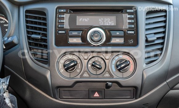 Acheter Import Voiture Mitsubishi L200 Blanc à Import - Dubai, Zambie Acheter Import Voiture Mitsubishi L200 Blanc à Import - Dubai, Zambie