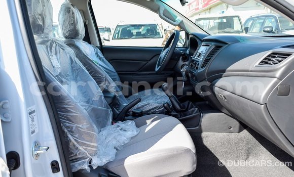 Acheter Import Voiture Mitsubishi L200 Blanc à Import - Dubai, Zambie Acheter Import Voiture Mitsubishi L200 Blanc à Import - Dubai, Zambie