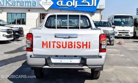 Acheter Import Voiture Mitsubishi L200 Blanc à Import - Dubai, Zambie Acheter Import Voiture Mitsubishi L200 Blanc à Import - Dubai, Zambie