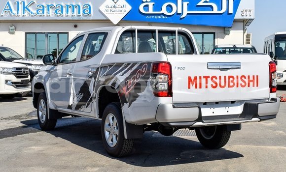 Acheter Import Voiture Mitsubishi L200 Blanc à Import - Dubai, Zambie Acheter Import Voiture Mitsubishi L200 Blanc à Import - Dubai, Zambie
