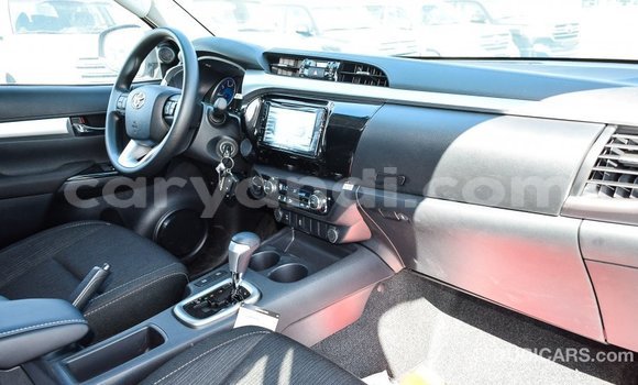 Acheter Import Voiture Toyota Hilux Autre à Import - Dubai, Zambie Acheter Import Voiture Toyota Hilux Autre à Import - Dubai, Zambie