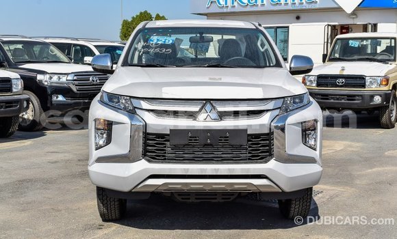 Acheter Import Voiture Mitsubishi L200 Blanc à Import - Dubai, Zambie Acheter Import Voiture Mitsubishi L200 Blanc à Import - Dubai, Zambie