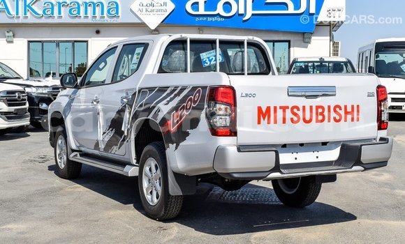Acheter Import Voiture Mitsubishi L200 Blanc à Import - Dubai, Zambie Acheter Import Voiture Mitsubishi L200 Blanc à Import - Dubai, Zambie